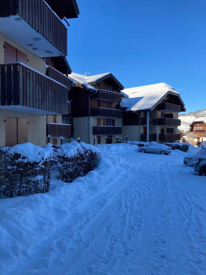Appartement 2 Pieces Pieds Des Pistes Terrasse Face A La Montagne Бернекс Экстерьер фото