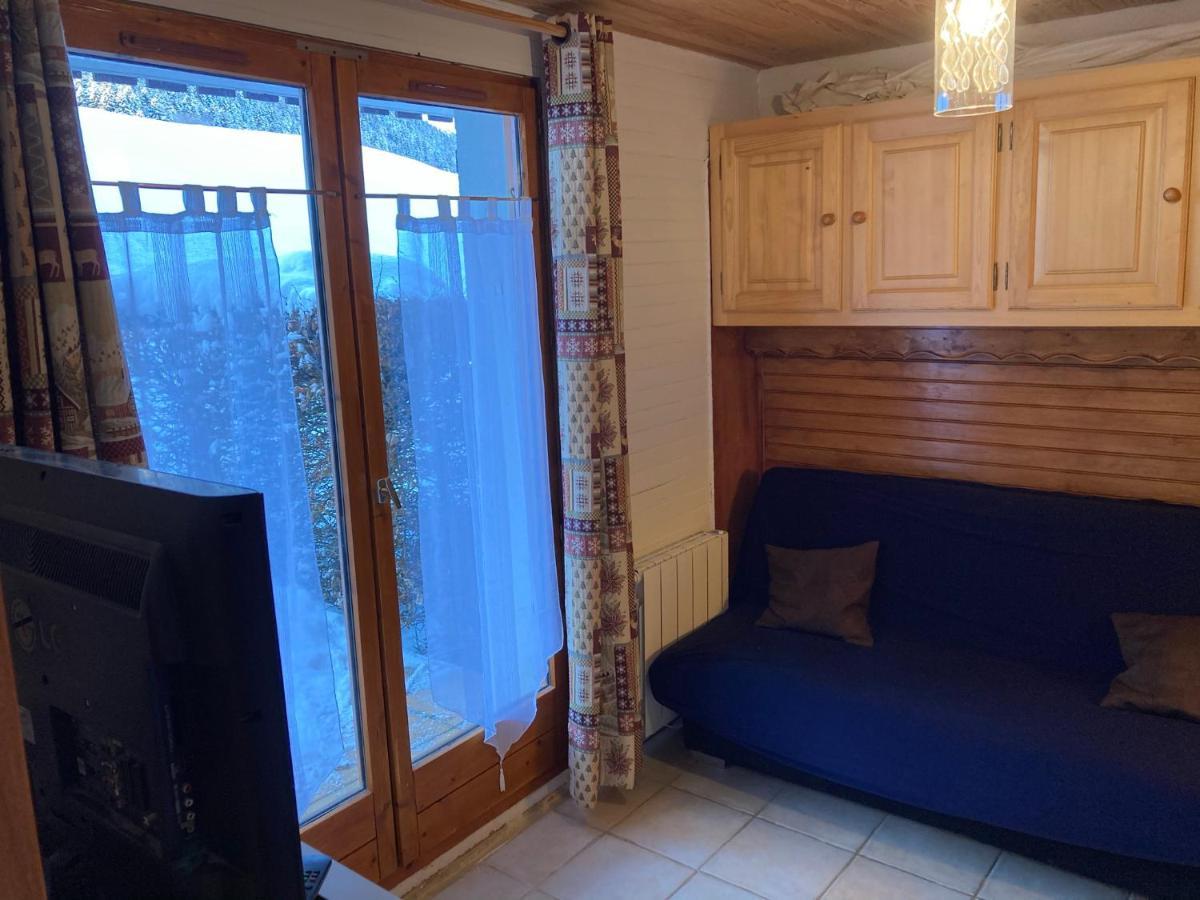 Appartement 2 Pieces Pieds Des Pistes Terrasse Face A La Montagne Бернекс Экстерьер фото